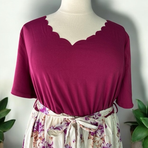 NWT!Floral Maxi Dress with Scalloped Neckline size 22-24 or 3X - Picture 5 of 9